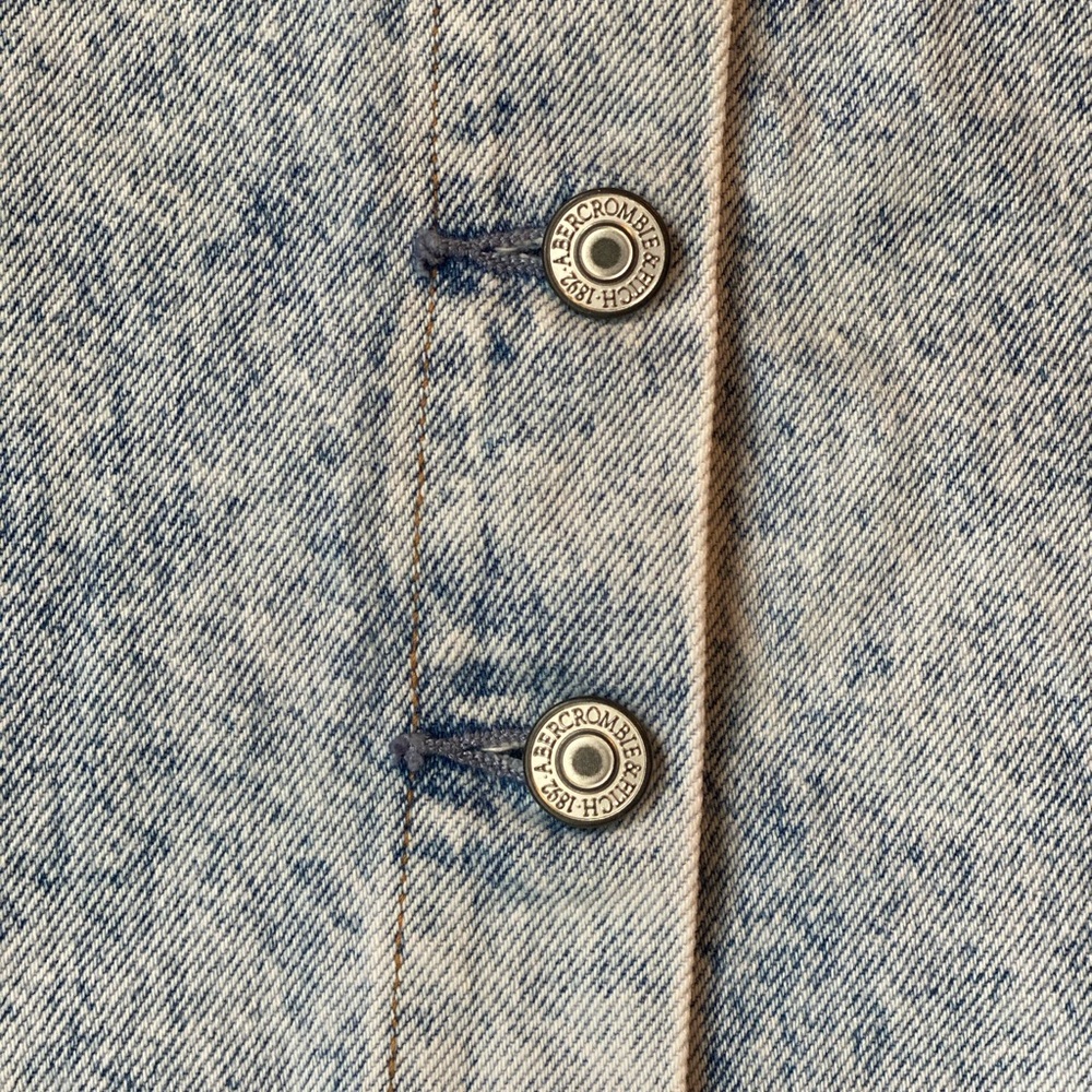 Abercrombie & Fitch High Rise Acid Wash Denim Mini Skirt - Picture 8 of 13